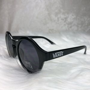 vans x peanuts sunglasses